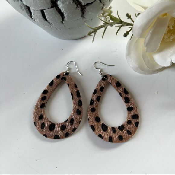 Boho Faux Leather Animal Print Teardrop Black Mocha Tan Lightweight Earrings - Picture 2 of 5